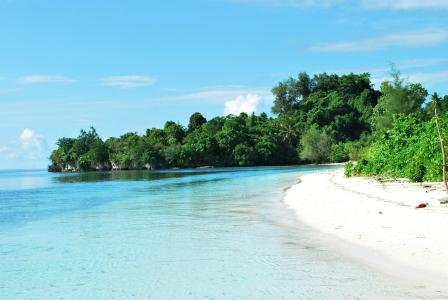 Pantai Tebeabul, Tinangkung Utara - Wesata.ID