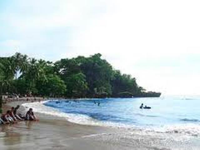 Pantai Karangbolong