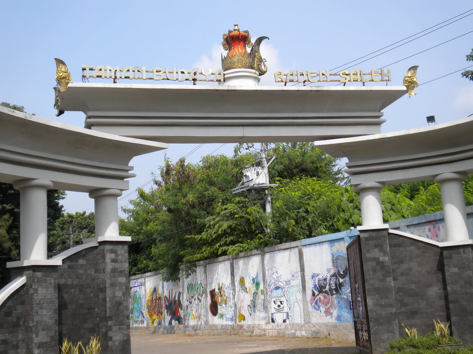 Hasil gambar untuk taman budaya raden saleh